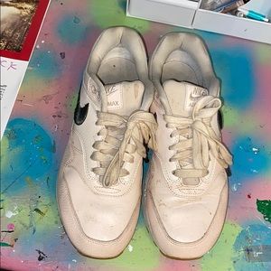 Light pink Nike Airmax